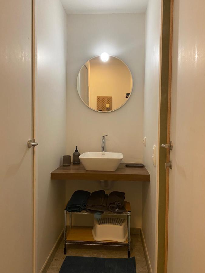 Studio Near Shopping K In K New Bright And Central Кортрейк Экстерьер фото
